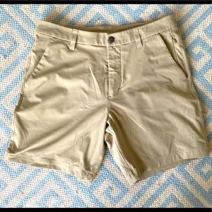 Lululemon Light khaki Mens commission Shorts W28 L5”